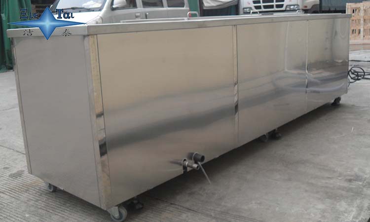 超聲波清洗設(shè)備如何發(fā)揮清洗作用？其三大優(yōu)勢(shì)是啥？